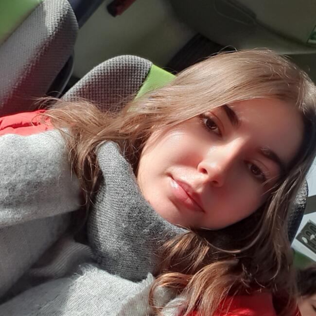 Babysitter in Bergen: Yasmine