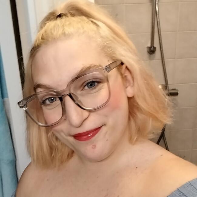 Babysitter in Flers: Louna