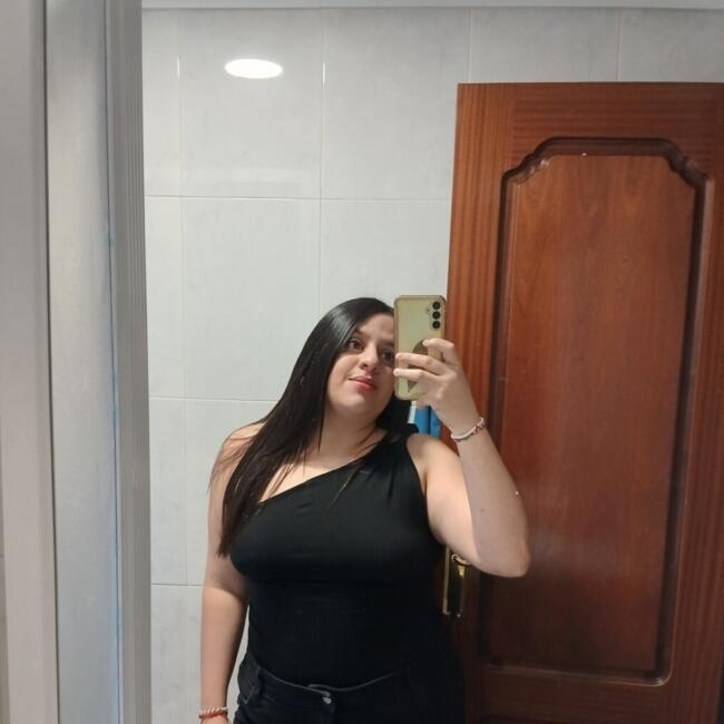 Babysitting job in Palmira: Mayra