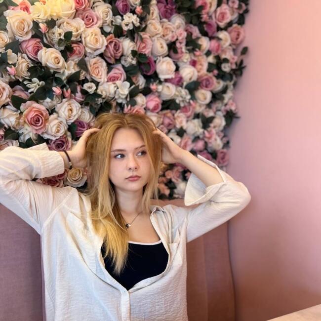 Babysitter em Vagos: Daryna