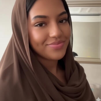 Babysitter in Lille: Sanaa