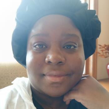 Babysitter in Saint Paul: Queenella