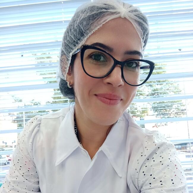 Babá em Foz do Iguaçu: Débora