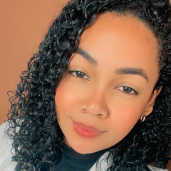 Babysitter Pelotas: Jordana Dioscar