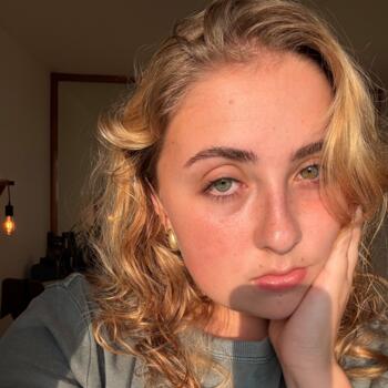 Baby-sitter Mont-Saint-Aignan: Lou