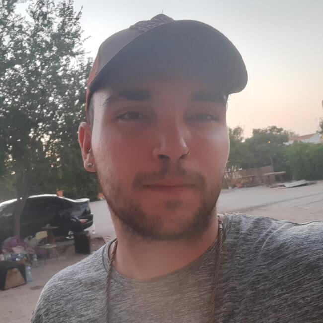 Canguro en Tomelloso: Adrian