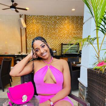 Babysitter in Calgary: ZsaZsa J