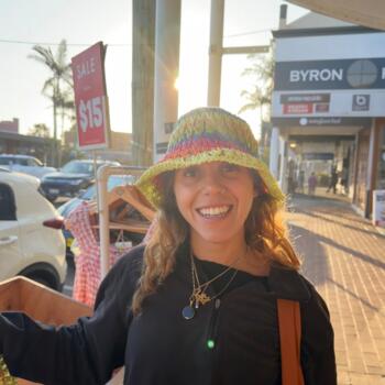 Babysitter in Byron View: Milagros