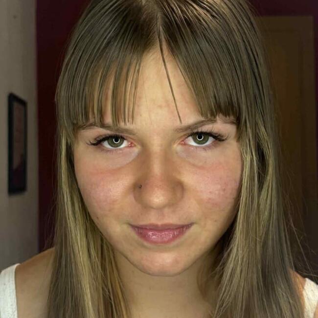 Opiekunka do dziecka w Knurów: Anna