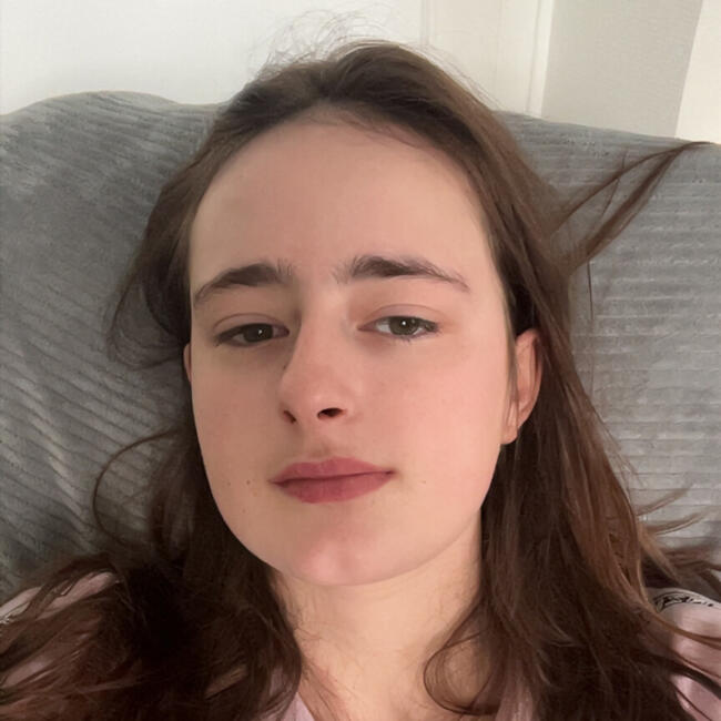 Babysitter in Chartres-de-Bretagne: Alizea