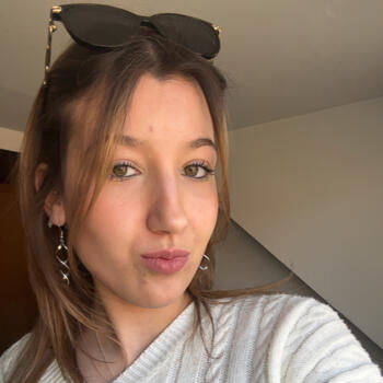 Babysitter in Brugge: Sanne