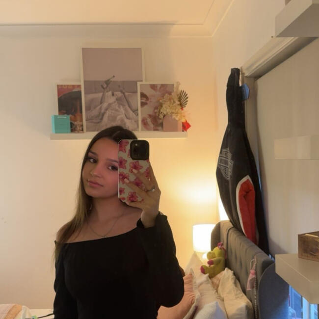 Babysitter in Adelaide: Olivia