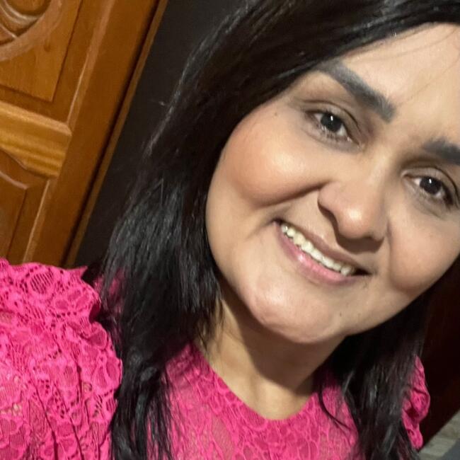 Babysitter in Várzea Grande: Regiane