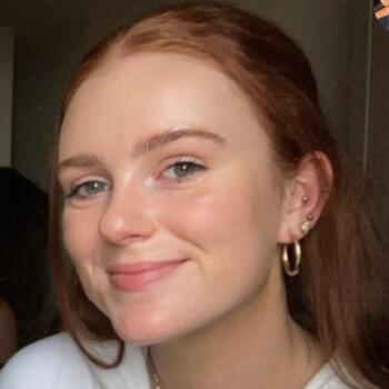 Babysitter in Dún Laoghaire: Leah