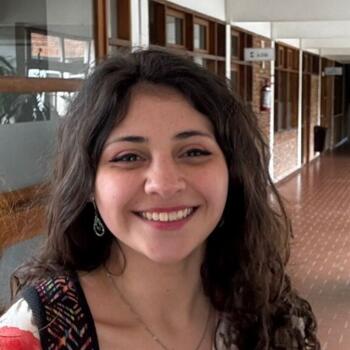 Niñera en Salto: Candela