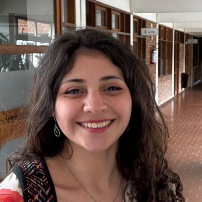 Niñera en Salto: Candela