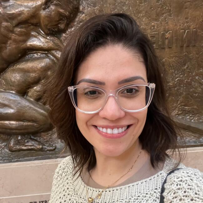 Emprego de babá em Taubaté: Giovana