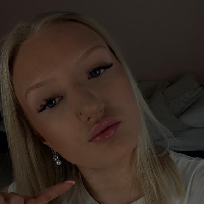 Lastenhoitaja Akaa: Alina