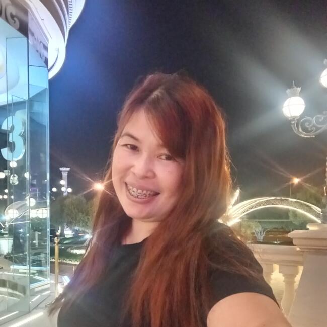 جليسة أطفال في الدوحة: Lorlyn