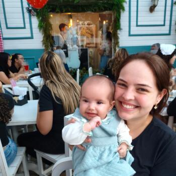 Emprego de babá em Curitiba: emprego de babá Bianca