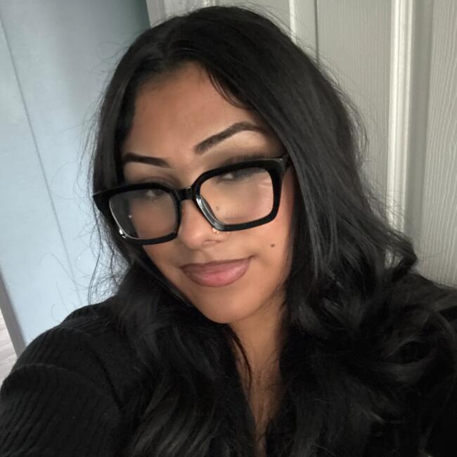 Babysitter in Hemet: Ariana