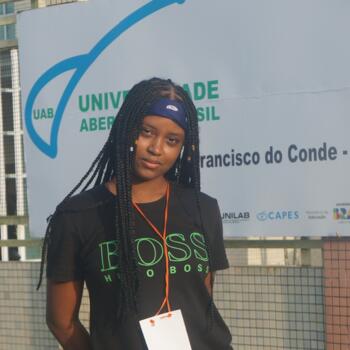 Babysitter in São Francisco do Conde: Kezia