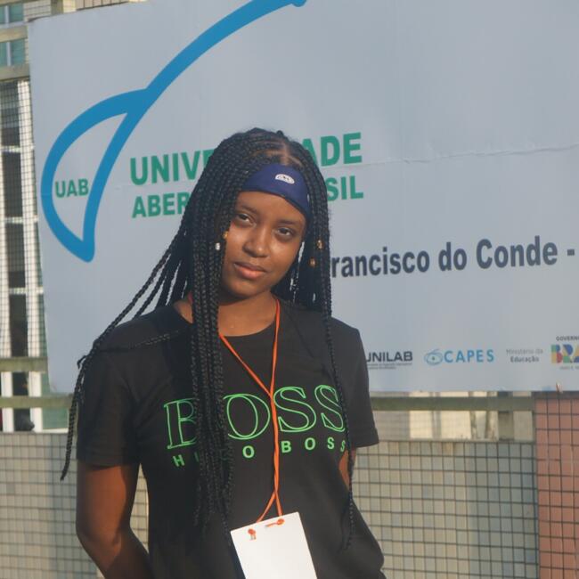 Babysitter in São Francisco do Conde: Kezia