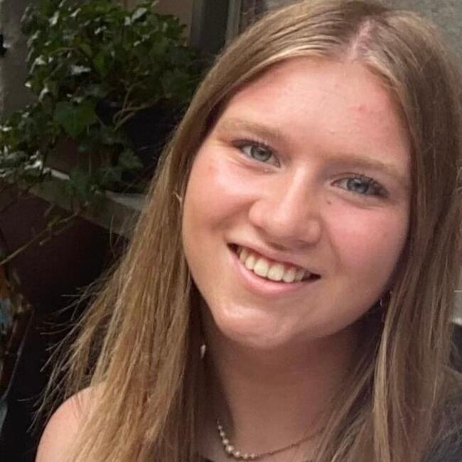 Babysitter in Brugge: Carol