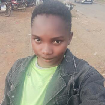 Babysitter Nairobi: Mary