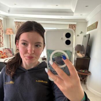 Babysitter in Southbridge: Ginny