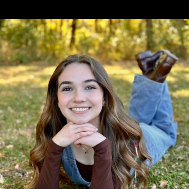 Babysitter in Nixa: Shelby