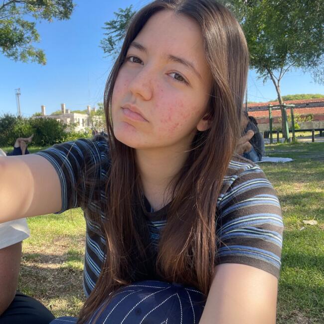 Babysitter in Pilar: Emma