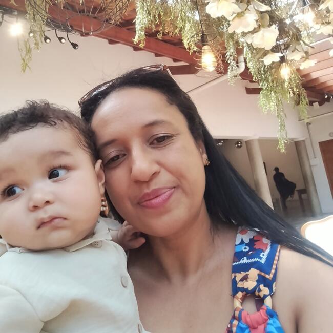 Emprego de babá em Franco da Rocha: Carla