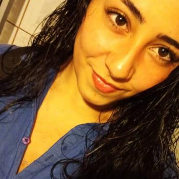 Niñera Espejo: Yarel Osorio Montecinos