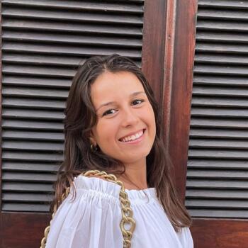 Babysitter em Faro: Inês