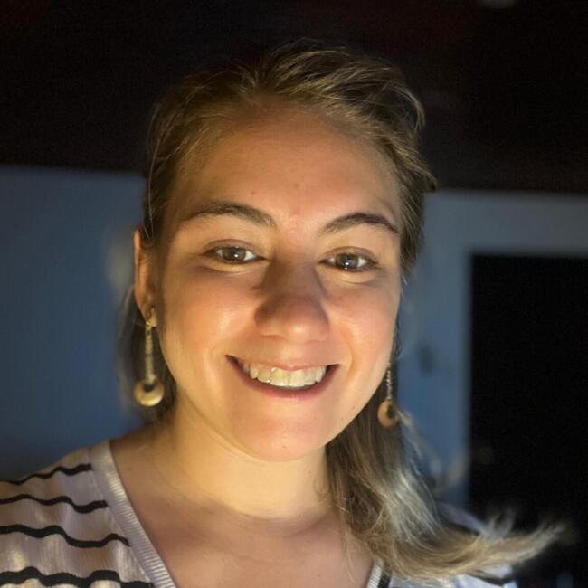 Babysitter in Salto: Camila