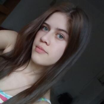 Babysitter in Praia Grande: Karen