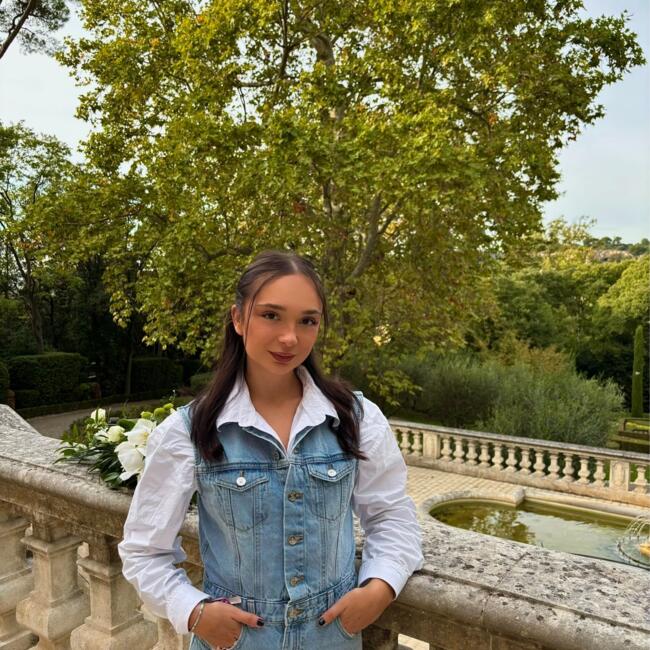 Babysitter in Marseille: Coline