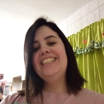 Babysitter in Três Coroas: Naiana