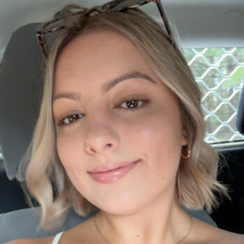 Babysitter in Central Coast: Charlize