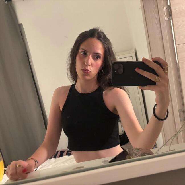 Babysitter in Santa Cruz de Llanera: Helena