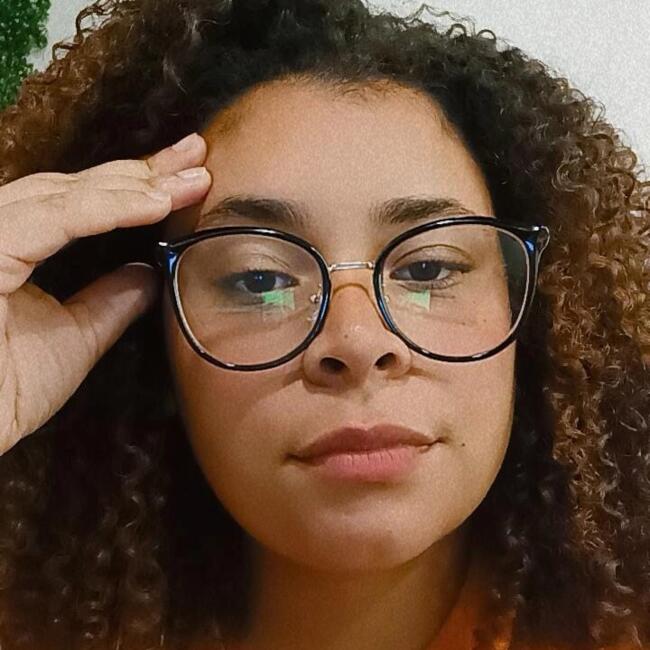 Emprego de babá em Macaé: Lara