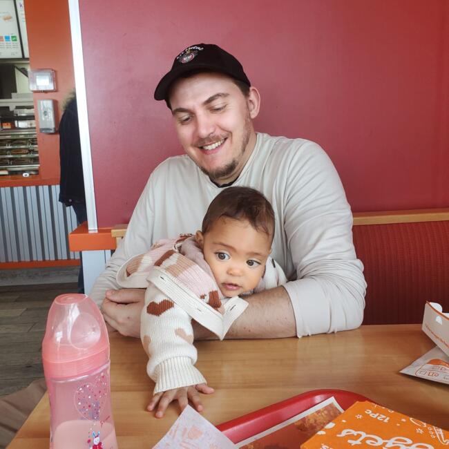 Babysitting job in Nogales: Patrick