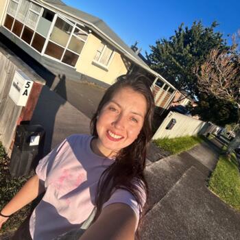 Babysitter in Tauranga: Francisca