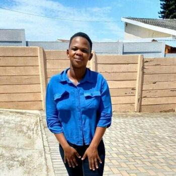 Babysitter in Johannesburg: Azolatukuma