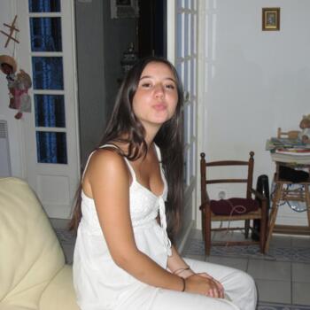 Babysitter in Albi: Mila