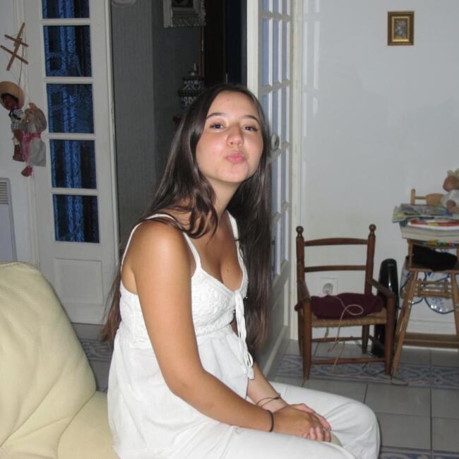 Babysitter in Albi: Mila