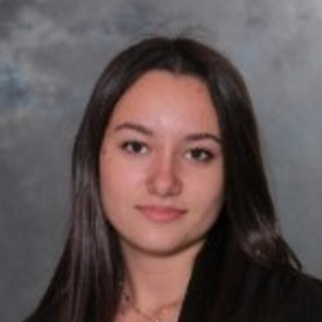 Babysitter in Poussan: Aliyah