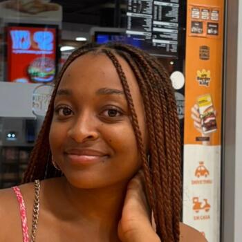 Babysitter em Lavradio: Emiliana