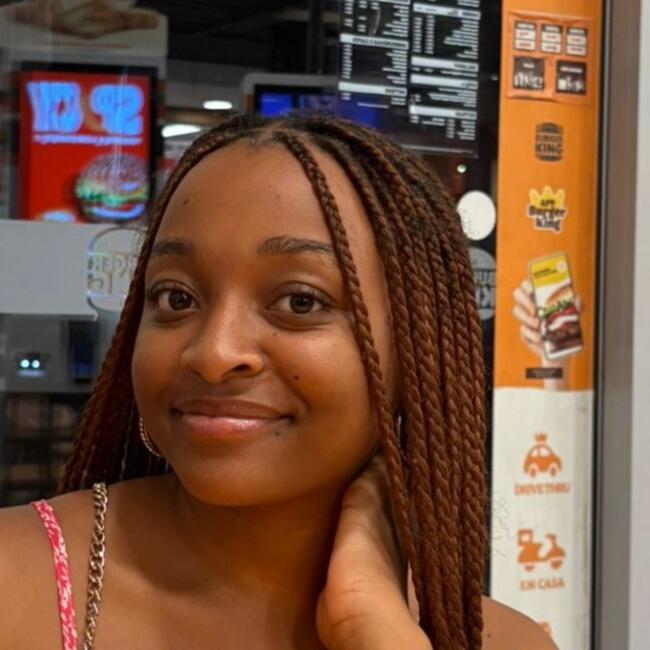 Babysitter in Lavradio: Emiliana